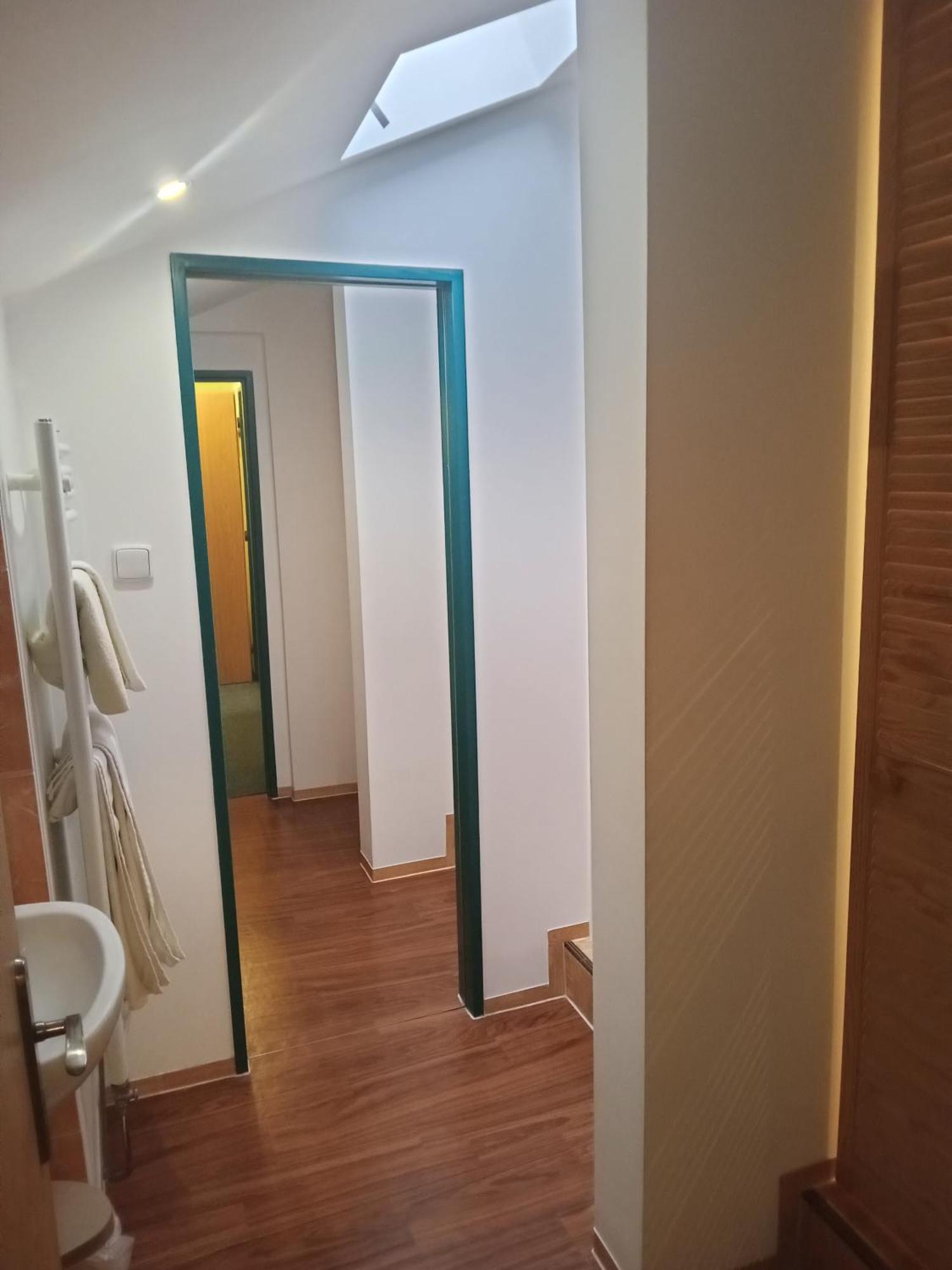 Hotel U Zeleneho Stromu - Zum Gruenen Baum Hrensko Bagian luar foto