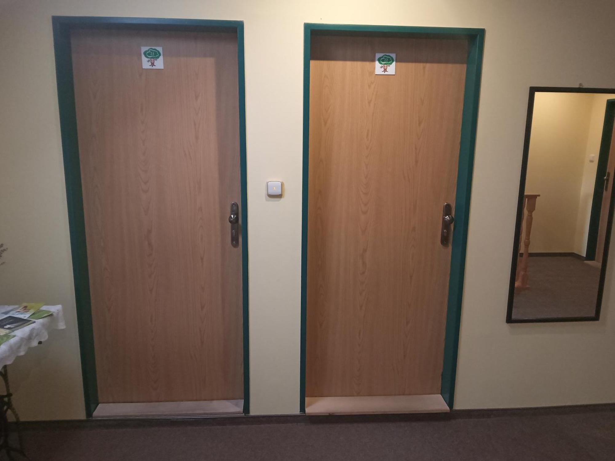 Hotel U Zeleneho Stromu - Zum Gruenen Baum Hrensko Bagian luar foto